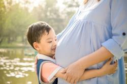 若不避孕，女性一生能生多少个孩子？频繁生育需谨慎